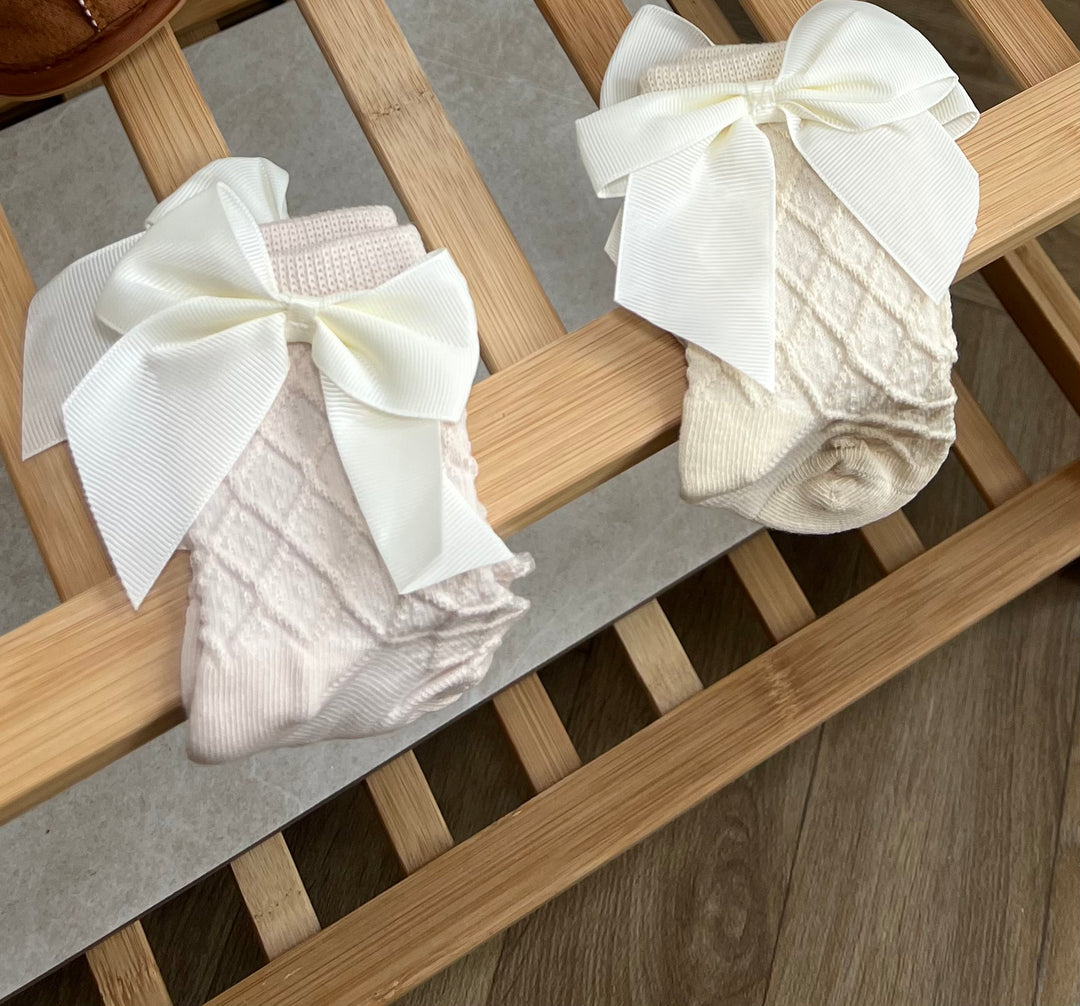 Bow Socks - Beige